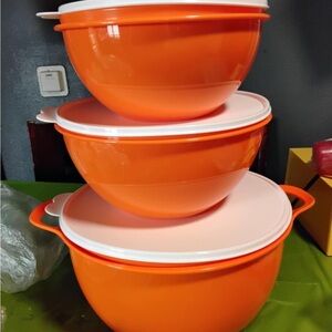 Orange Mixing Bowl Set with Lids